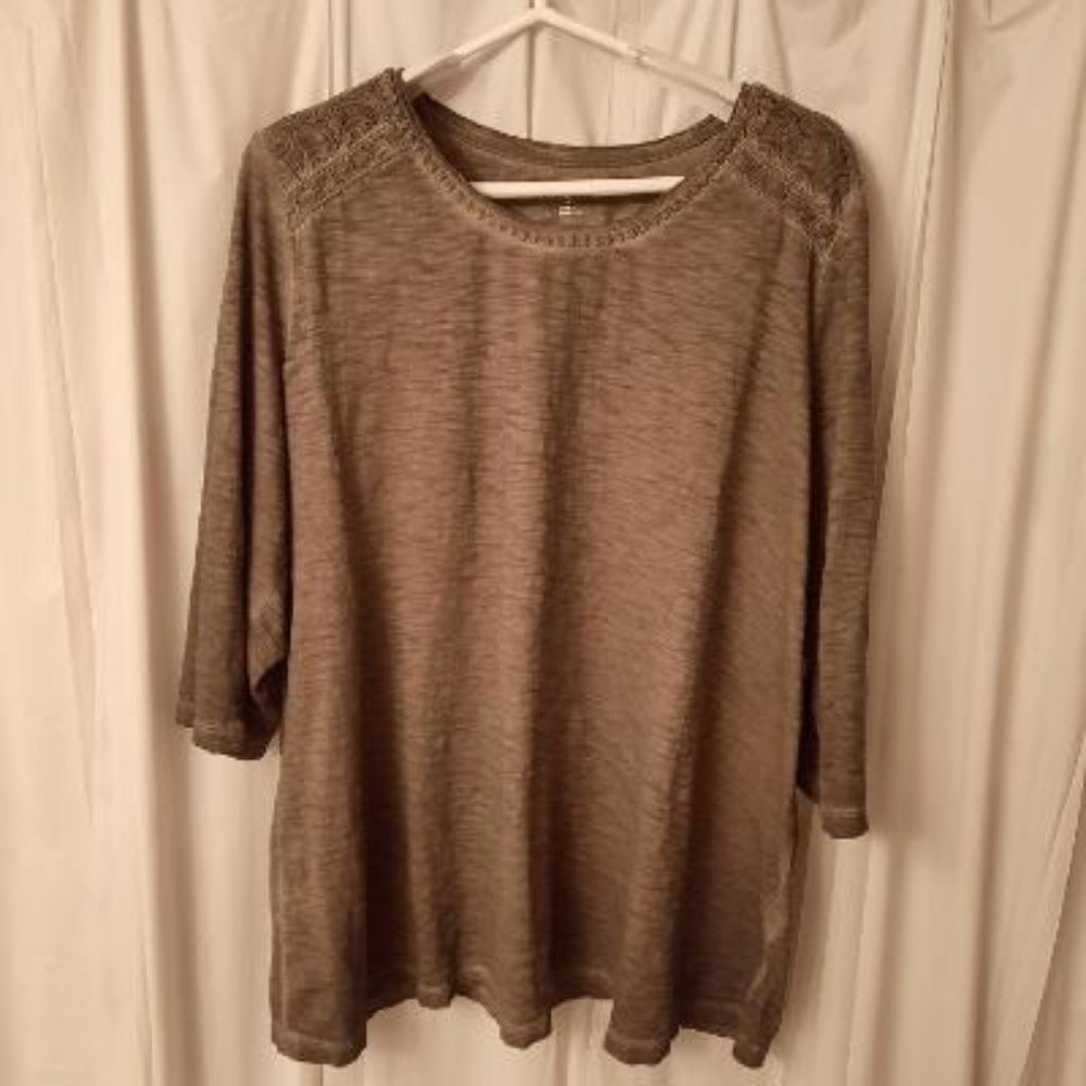 Catherines 3/4 sleeve top sage green 1X